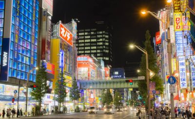 秋葉原駅で深夜や早朝に利用できるファミレス3選！24時間営業あり