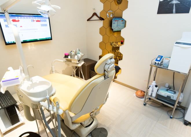 グラーツデンタルケア 西荻窪 完全個室の診療室の写真