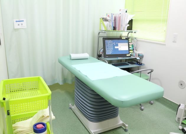 ニコタマ大腸・肛門クリニック 二子玉川 完全個室の診療室